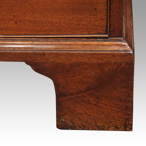 fig 3. George III mahogany linen press