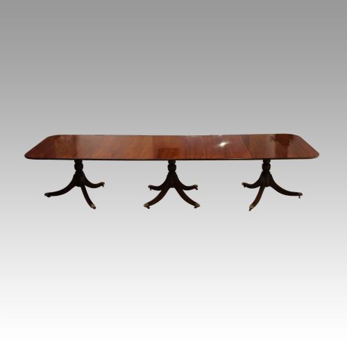 fig 7. Regency style mahogany 3 pillar dining table