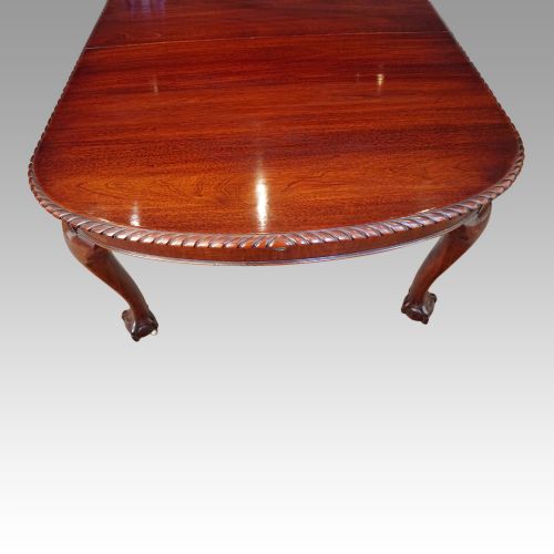 fig 4. Edwardian mahogany extending dining table