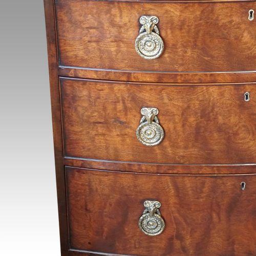 fig 3. Regency mahogany Batchelors chest