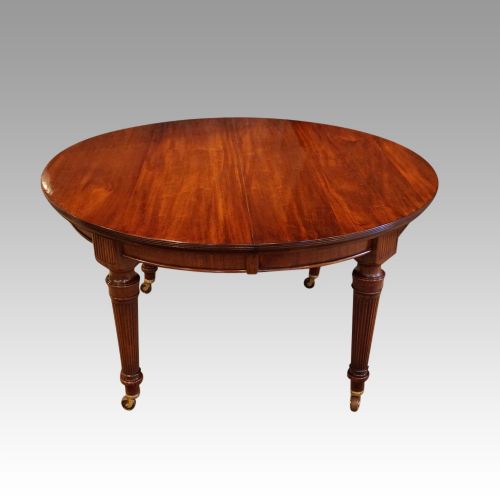 fig 4. Edwardian mahogany circular extending dining table