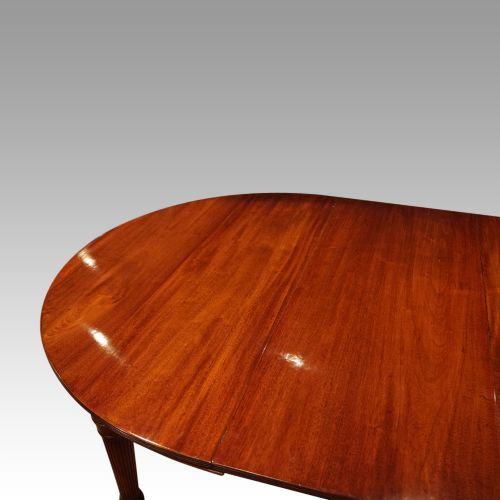 fig 7. Edwardian mahogany circular extending dining table