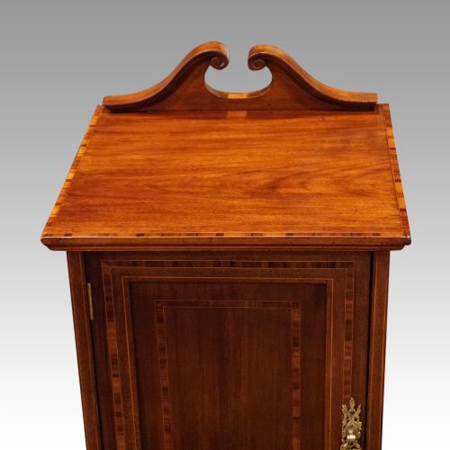 fig 6. Pair Edwardian mahogany bedside cabinets