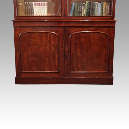 fig 1. Victorian mahogany library bookcase