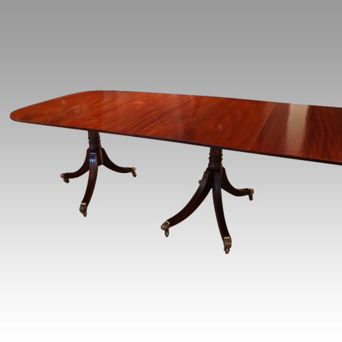 fig 5. Edwardian mahogany 3 pillar dining table