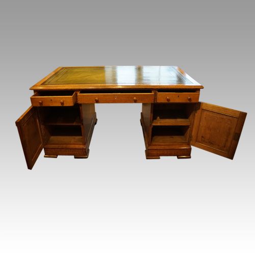 fig 3. Victorian oak partners desk
