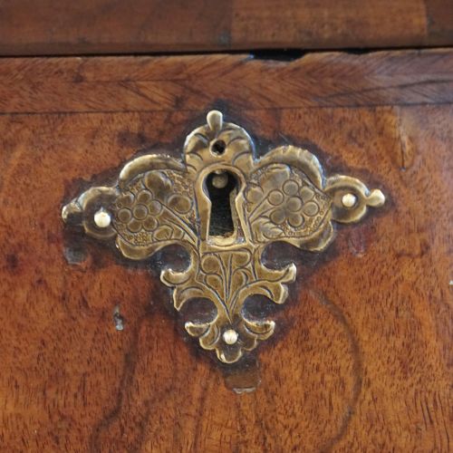 fig 3. Queen Anne walnut chest of drawers