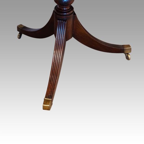 fig 4. George V mahogany 3 pillar dining table