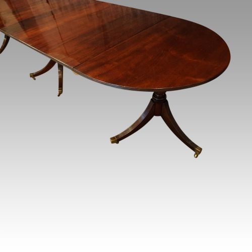 fig 5. George V mahogany 3 pillar dining table