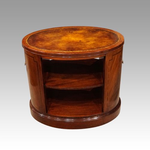 1930'S Oval Mahogany Centre Table