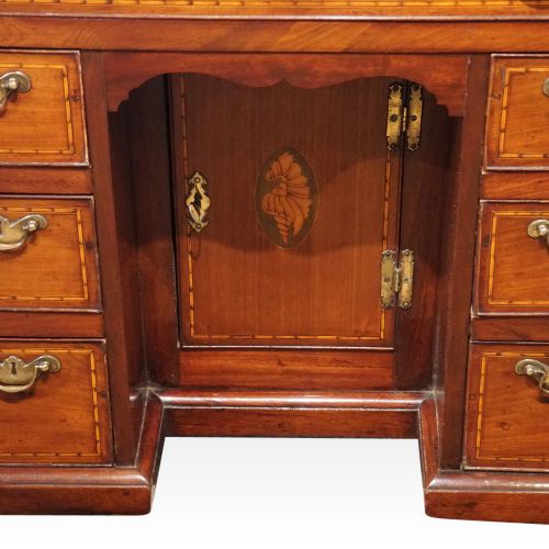 fig 2. George III inlaid kneehole