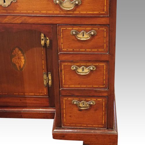 fig 8. George III inlaid kneehole