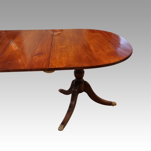 fig 4. Georgian style mahogany dining table