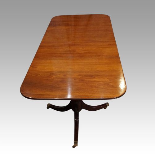 fig 1. George V mahogany twin pillar dining table