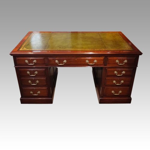 Edwardian Mahogany Large Pedestal Desk