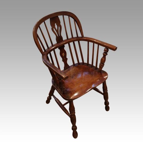 fig 2. Pair of 19thc Windsor armchairs