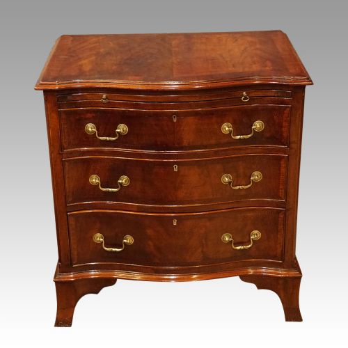 1930’S Small Serpentine Chest