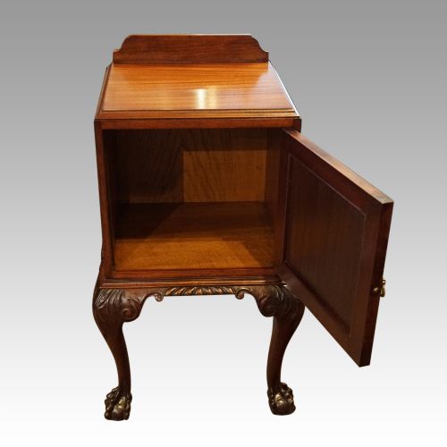 fig 3. Pair of Edwardian mahogany bedside cabinets