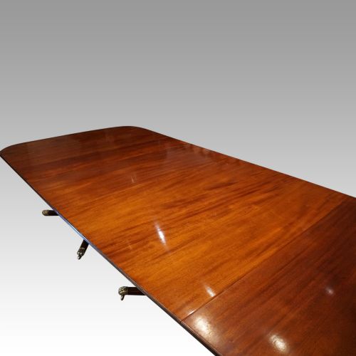 fig 1. George V mahogany 3 pillar dining table