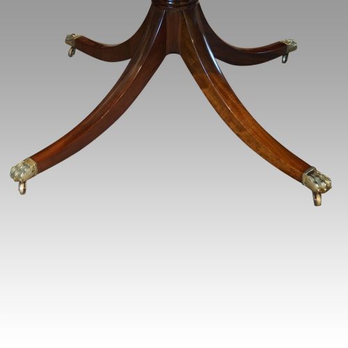 fig 2. George V mahogany 3 pillar dining table