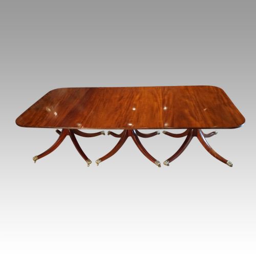fig 6. George V mahogany 3 pillar dining table