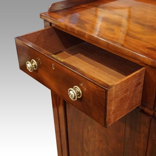 fig 3. Georgian mahogany linen press 