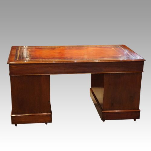 fig 5. Victorian mahogany pedestal desk 150cms