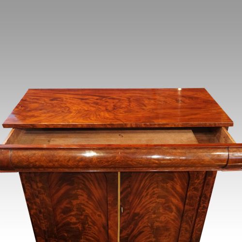 fig 1. William IV mahogany chiffonier