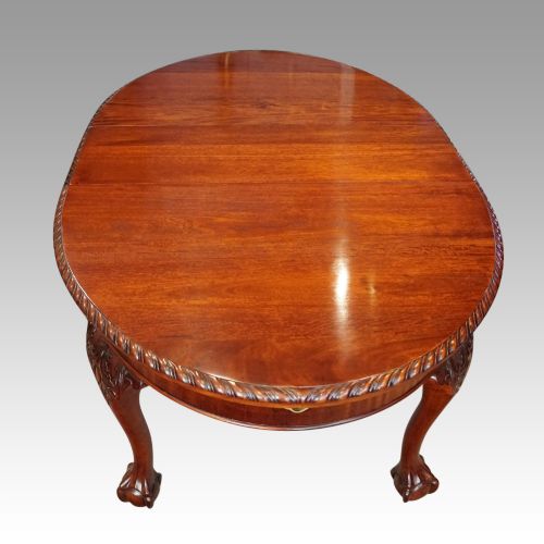fig 2. Edwardian oval extending dining table