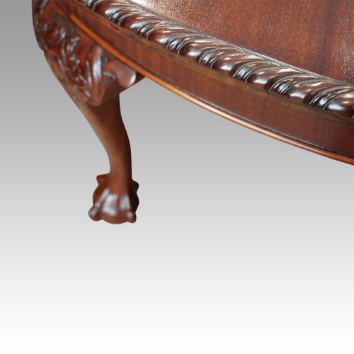 fig 3. Edwardian oval extending dining table