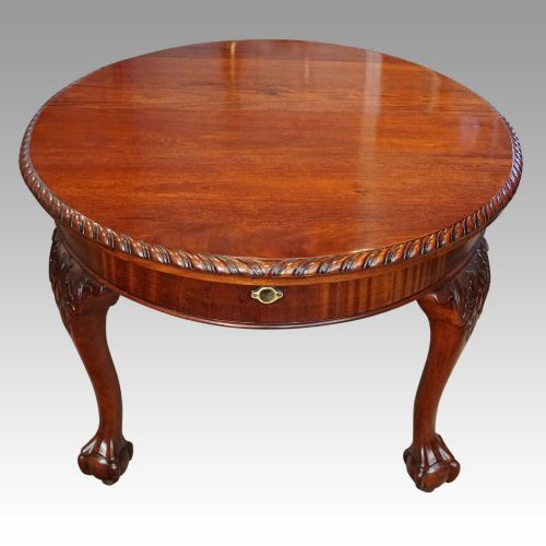 fig 7. Edwardian oval extending dining table
