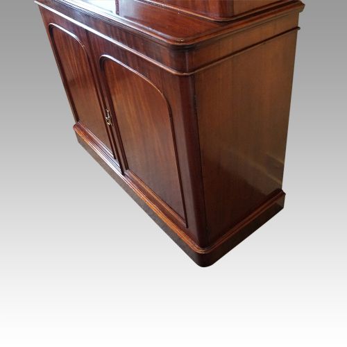 fig 6. Victorian mahogany library bookcase