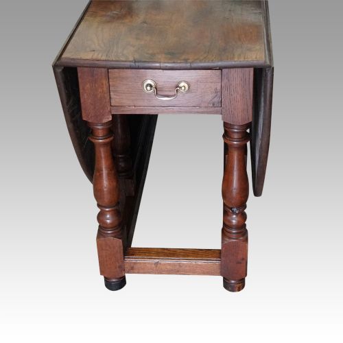 fig 6. Large oak Edwardian gateleg dining table