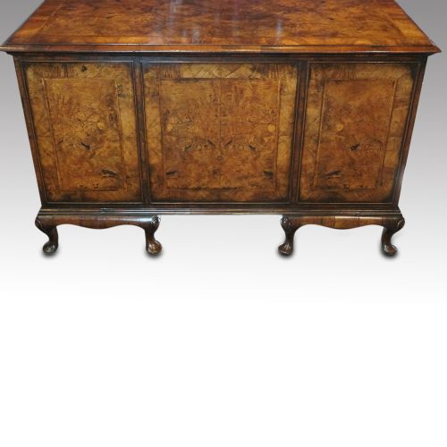 fig 2. Antique walnut dressing table