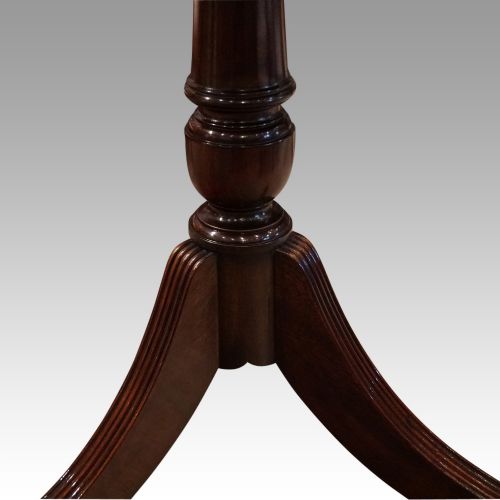 fig 7. George V mahogany 3 pillar dining table