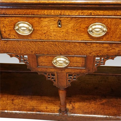 fig 3. Georgian oak pot board dresser