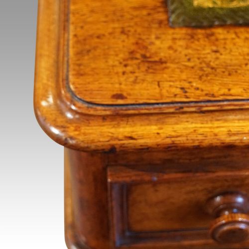 fig 1. Victorian oak pedestal desk