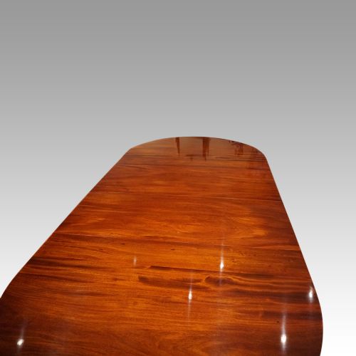 fig 4. Georgian style mahogany twin pillar dining table