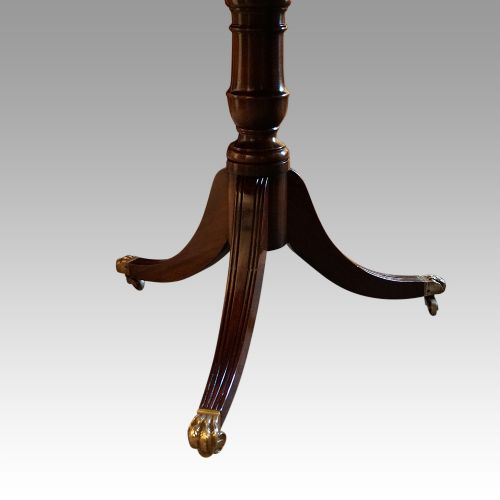 fig 6. Georgian style mahogany twin pillar dining table