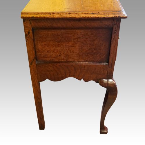 fig 4. George III cabriole leg dresser base