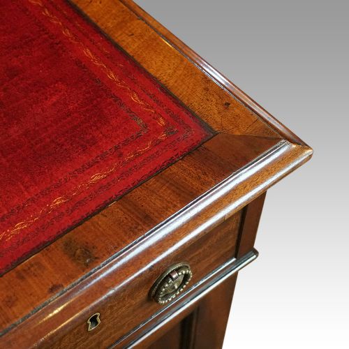 fig 8. Georgian Mahogany Partners Desk