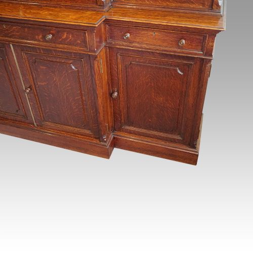 fig 8. Antique oak breakfront bookcase