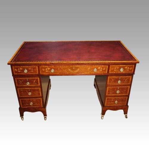 Edwardian Mahogany Pedestal Desk