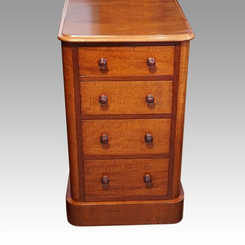 fig 3. Pair Victorian mahogany bedside chests