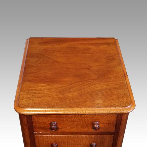fig 6. Pair Victorian mahogany bedside chests