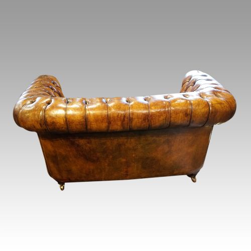 fig 2. Leather button back 2-seat Chesterfield
