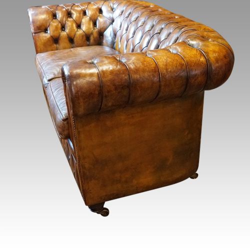 fig 5. Leather button back 2-seat Chesterfield