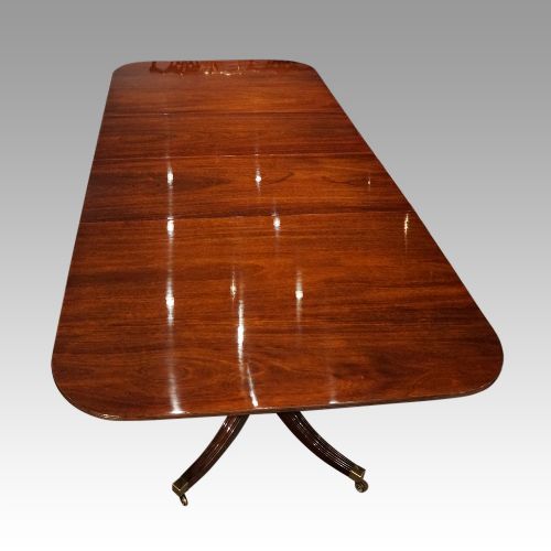 fig 4. Georgian style mahogany dining table