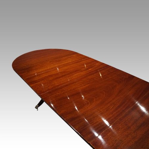 fig 7. George V mahogany 3 pedestal dining table