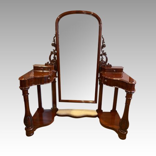 Victorian Mahogany Queen Dressing Table